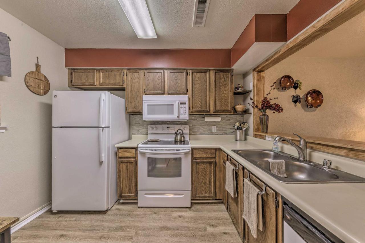 Forested Ruidoso Condo With Deck And Fireplace! Exteriör bild
